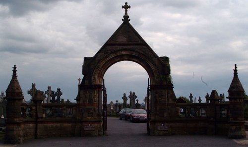 1280px-milltown-gate1.jpg