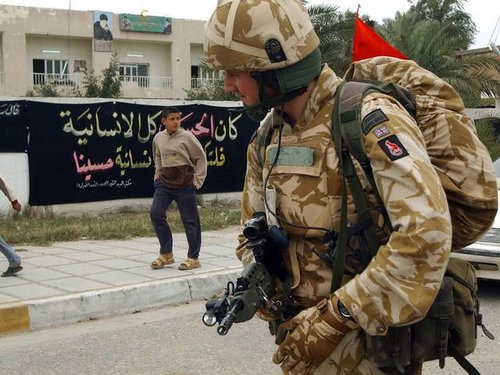 141433_british_soldier_on_patrol_in_basra_iraq.jpg