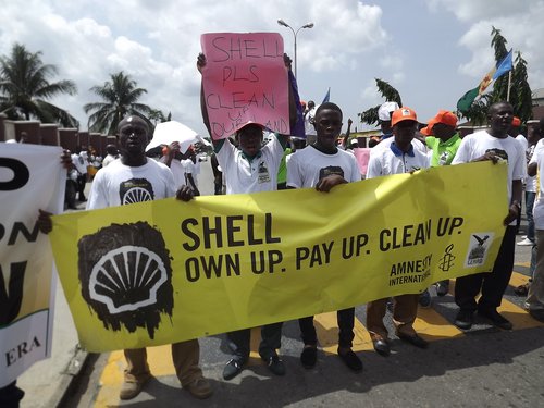 156424_Calling_on_Shell_to_own_up__pay_up_and_clean_up_the_Niger_Delta__A_ltq6VFh.JPG