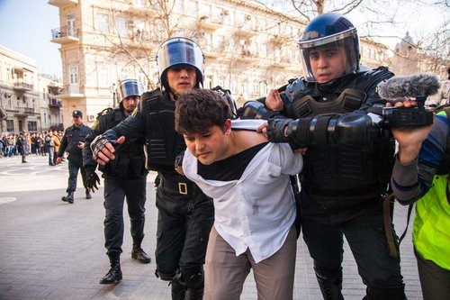 Protesters clash with authorities in Baku