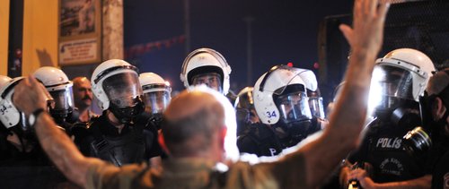 176874_turkey_taksim_detentions_of_protesters_1.jpg