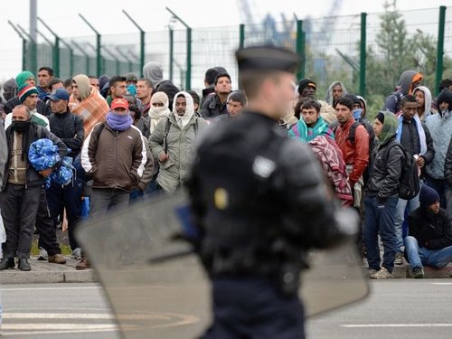 193947_france-police-immigration.jpg