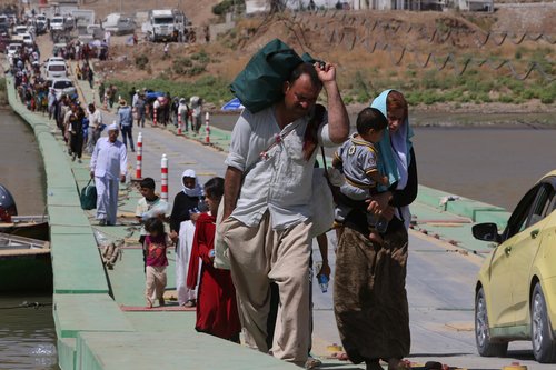 198269_iraq-syria-unrest-yazidi-displaced.jpg