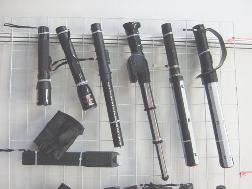 199333_199333_chinese20electric20shock20stun20batons.jpg
