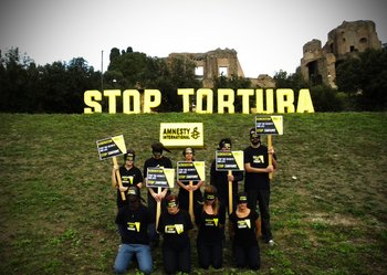 Uzbekistan Stop Torture photo action - AI Italy