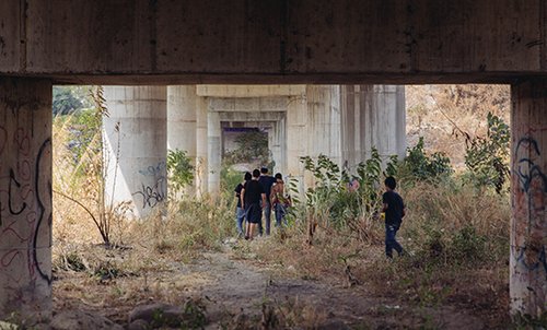 233228_young_men_at_the_mexico-guatemala_border.jpg