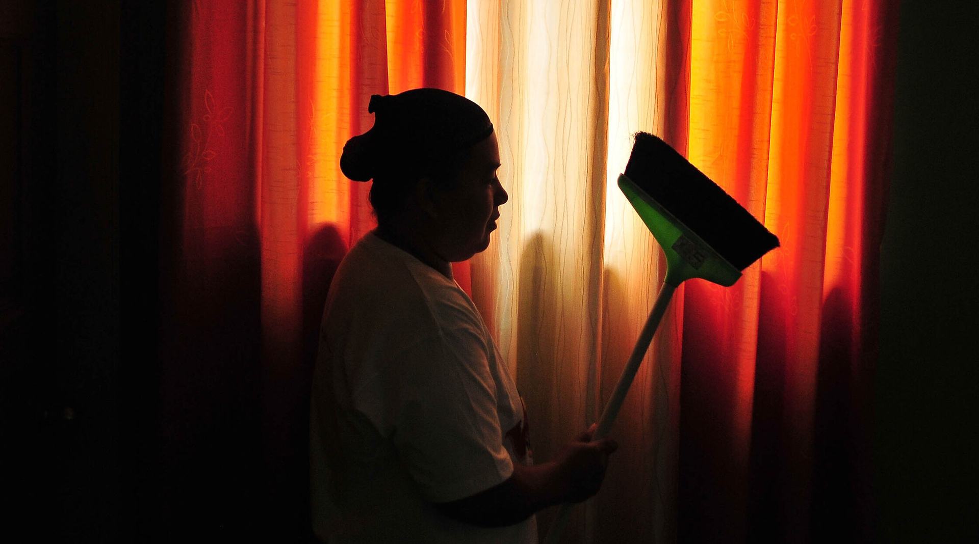 Filipino applicants undergo an intensive course on housekeeping in Manila, Philippines.