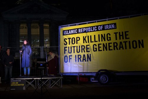 Solidarity rally for protesters in Iran
