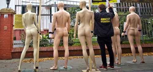 Amnesty Netherlands dummy protest