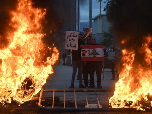 Beirut20families20protest20port20blast20credit20Houssam20Shbaro20Anadolu2_WZlYMxP.jpg