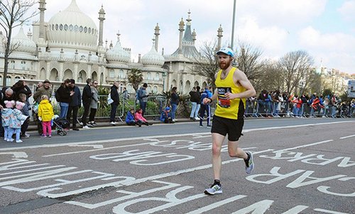 Amnesty runner at Brighton Marathon