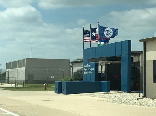 Exterior_of_South_Texas_Detention_Complex_28Amnesty_International2C_201829_0.jpg