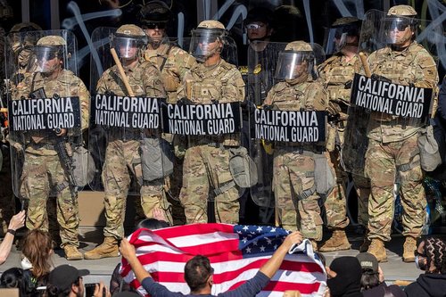 Military deployed to LA