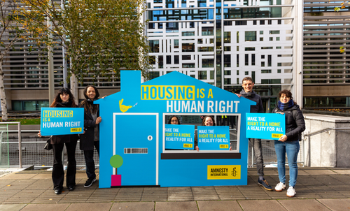 Housing20is20a20Human20Right20petition20hand20in20Nov202022_0.jpg