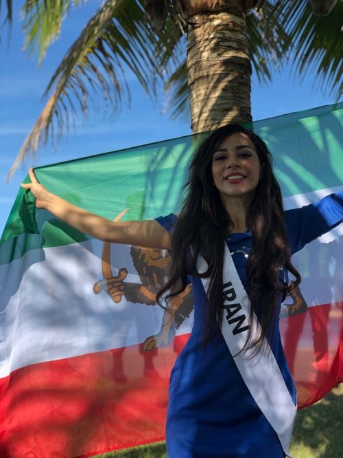 Iran_beauty_queen_2800229.jpg