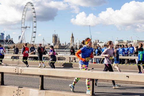 |Inage shows people running in the London Landmarks Half Marathon