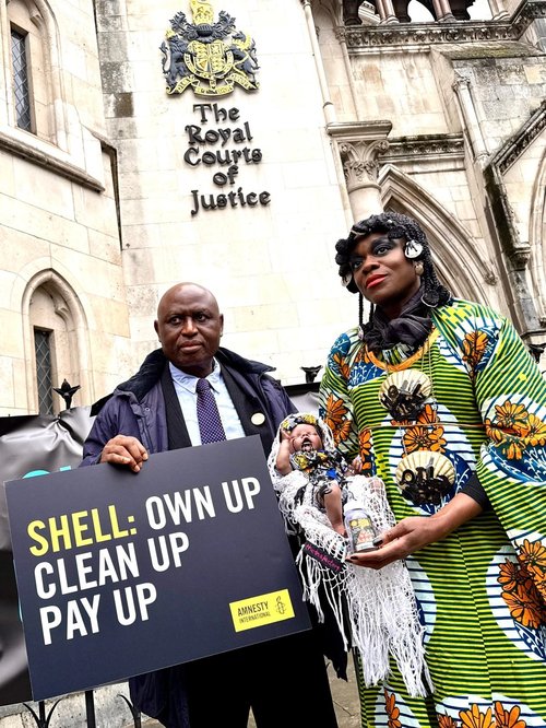 Lazarus_Tamana_MOSOP__The_Crude_Madonna_protest_Shell_outside_Royal_Court_6WbADf6.jpg