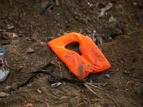 Life_jacket_0.jpg