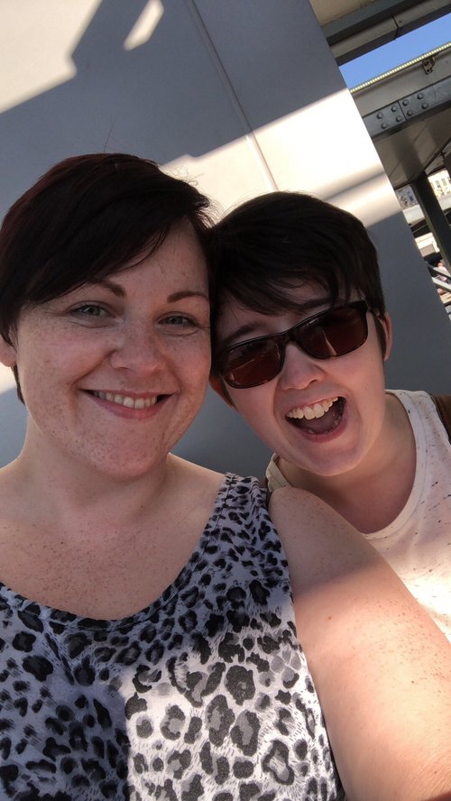 Sara_and_Lyra_1.jpg