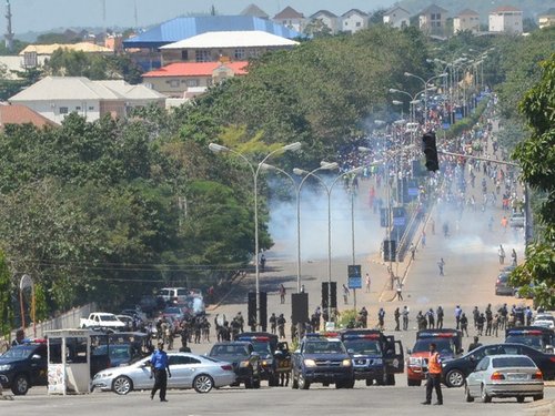 Shi27a_protests.jpg