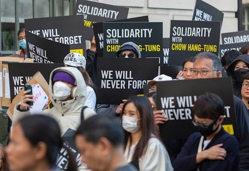 Tiananmen20vigil20outside20Chinese20Embassy20202320purple20hat_0.jpg