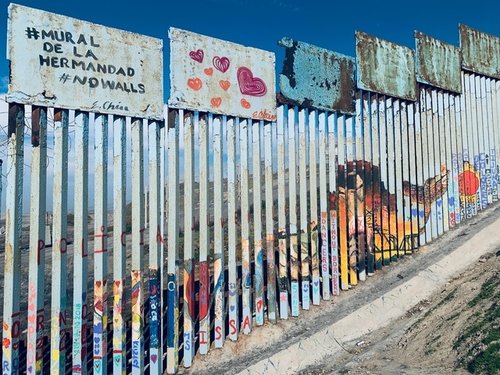 US_Meixo_border_wall_0.jpg