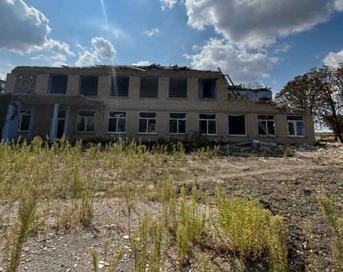 Ukraine20school.JPG