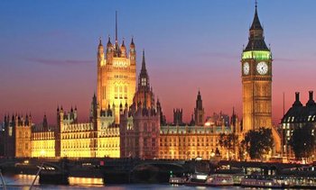 Houses of parliament at night
