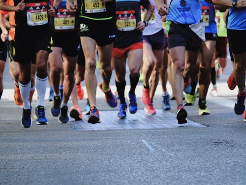 Marathon runners fundraise for charity