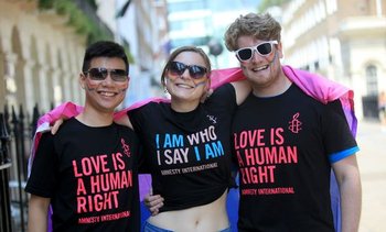 pride_march_548331_9UdIKyX.jpg