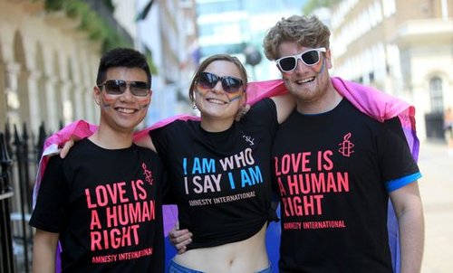 pride_march_548331_9UdIKyX.jpg