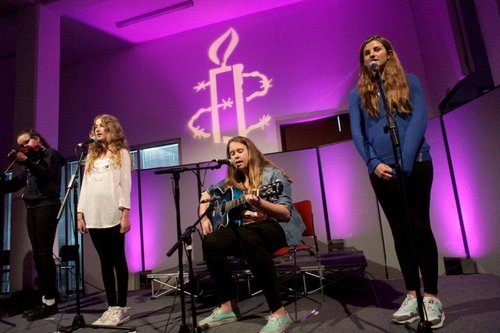 Queenswood Girls performing at 2014 Youth Awards