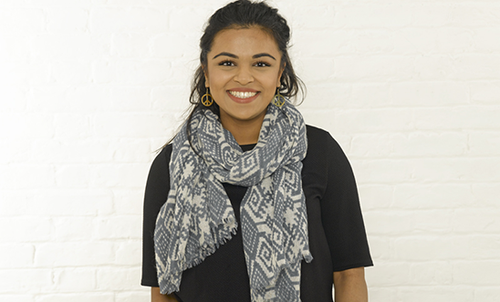 scarf_and_earrings-crop.png
