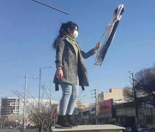 women without veil in Iran